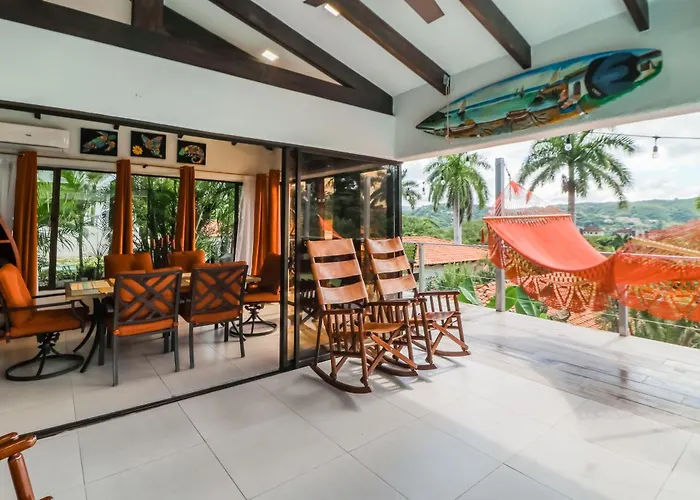 Sol Gem W/ Soaking Pool & Views!